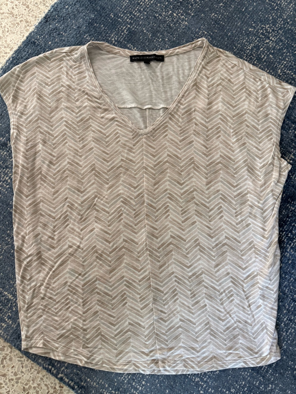 White House Black Market Beige Chevron Short Sleeve V-Neck Top